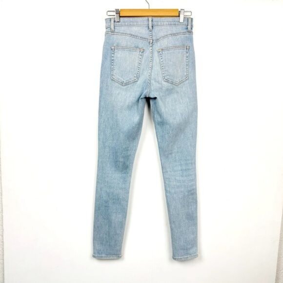 Reformation High & Skinny Jean in Amalfi Wash 26 - Picture 5 of 11